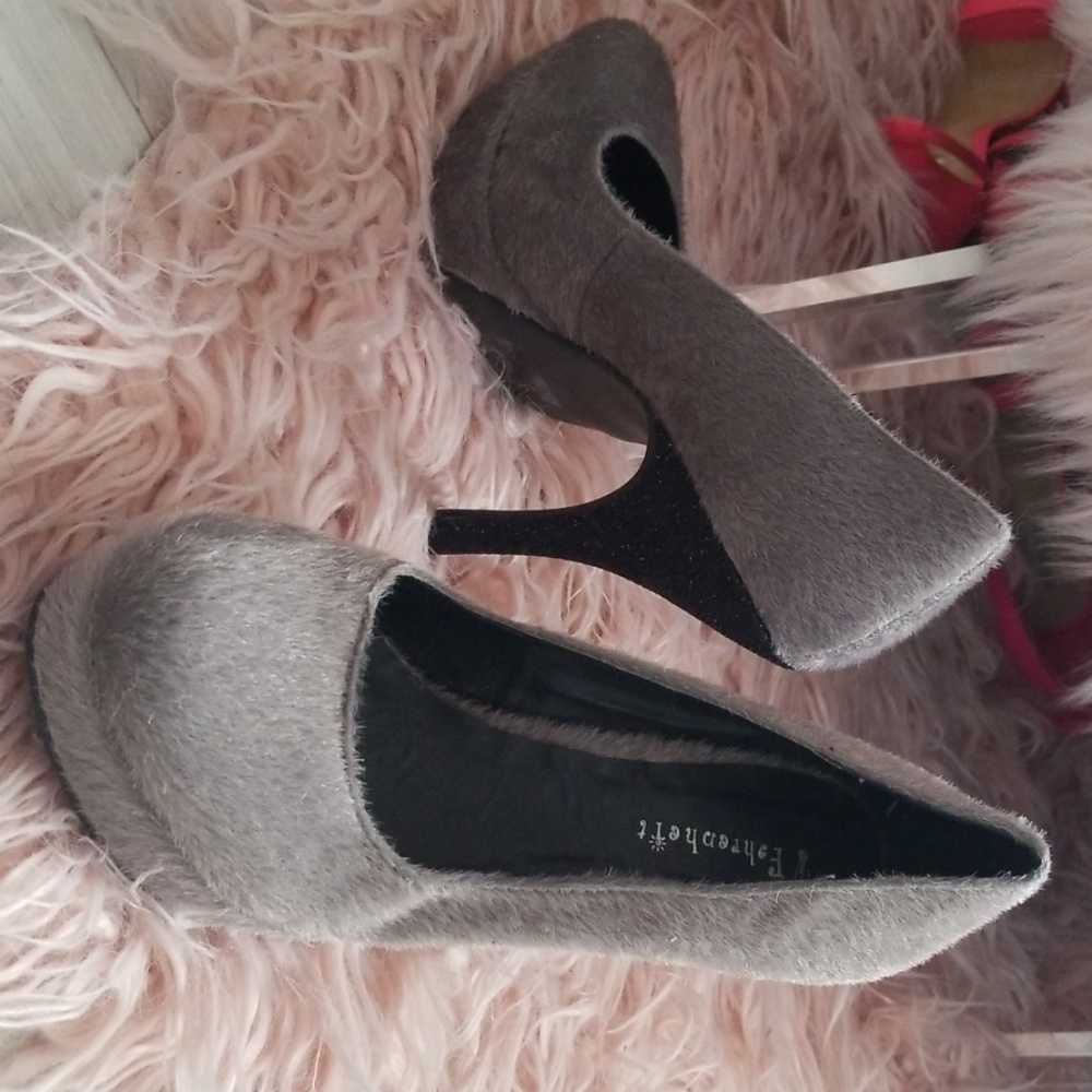 woman's high heel shoe